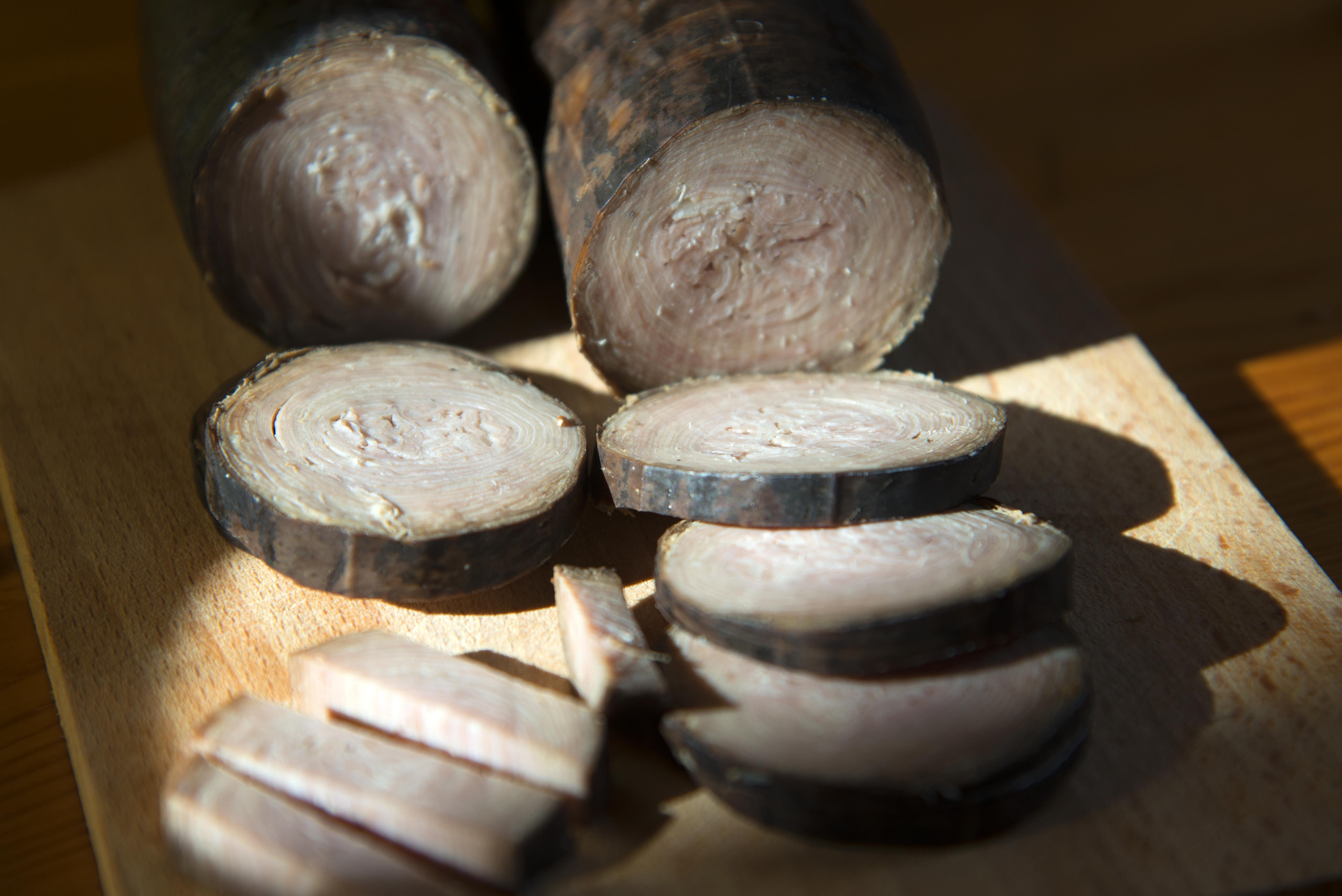 Andouille de guémené finement découpé