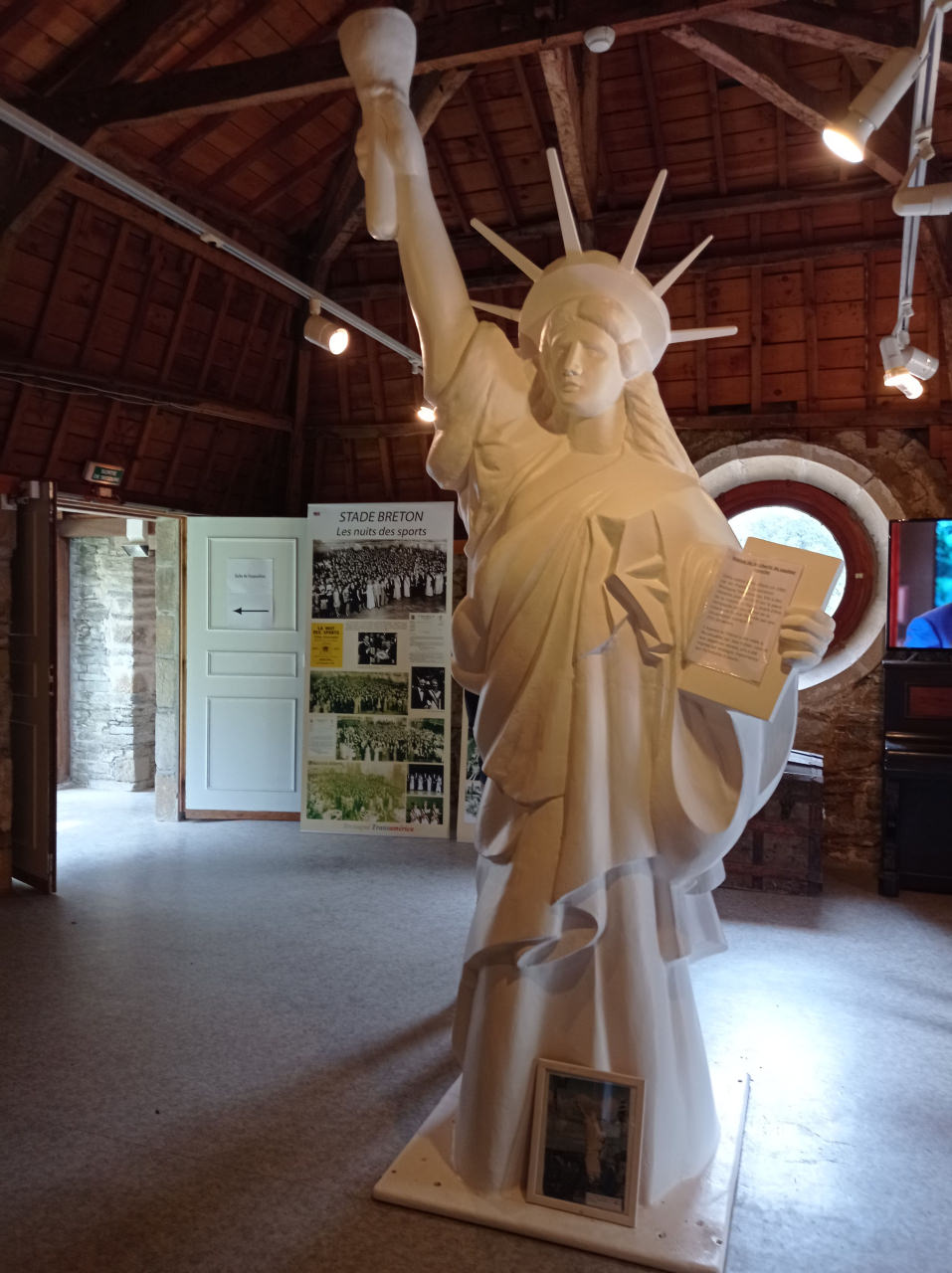 La statue de la liberté dans le musée "ces bretons d'Amérique" dans le château de Tronjoly à Gourin