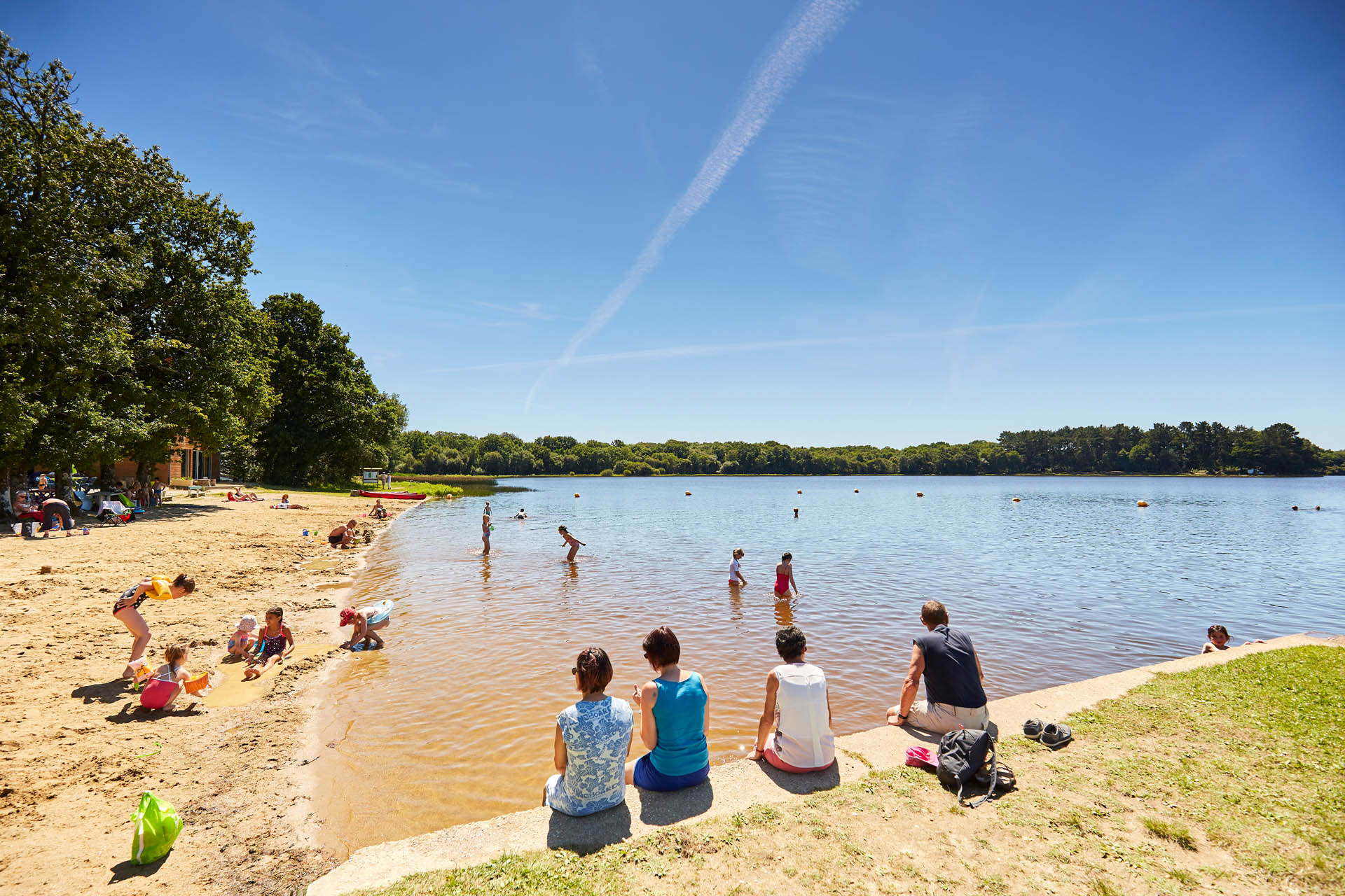 Plage du lac du Bel-air à Priziac